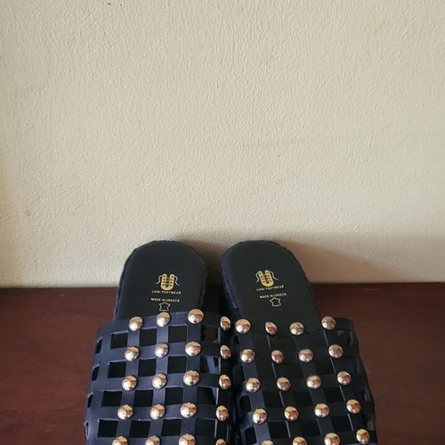 Flatforms with studs Luigi size 41 new, black