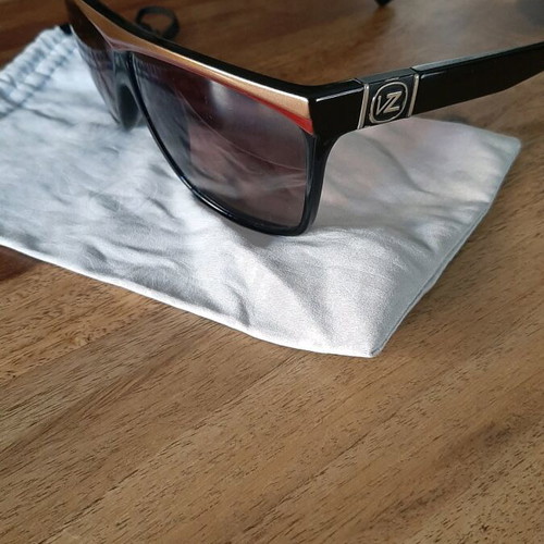Von Zipper Giggles sunglasses like new, black