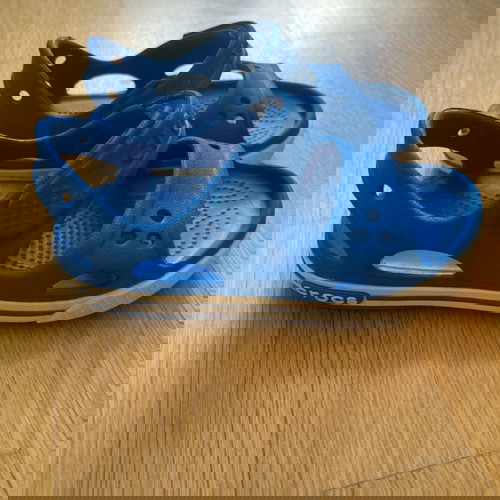 Σανδάλια Crocs μπλε νούμερο c8 σαν καινούργιο