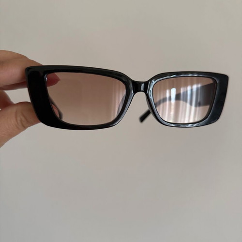 Black sunglasses new with gradient lenses in rectangular design