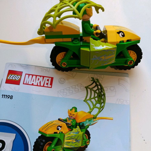Lego Marvel Electro minifigure and dinosaur motorcycle like new