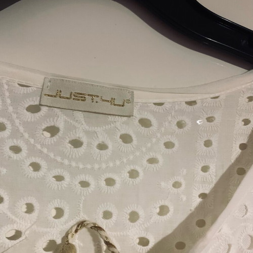 Women's white blouse with guipure lace and gold thread like new