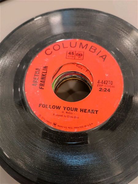  45 rpm diskos viniliou Aretha Franklin take look , follow your heart