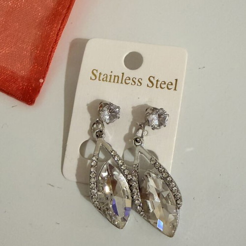 Stainless Steel drop earrings with crystals, silver
