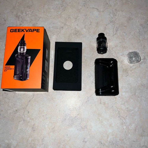 Geekvape Aegis Legend 5 Kit like new