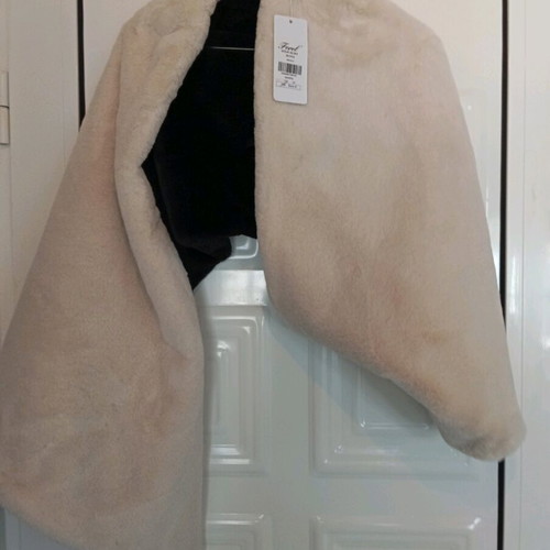 Vassilis Zoulias bolero new with tag, black and white, size XXXL