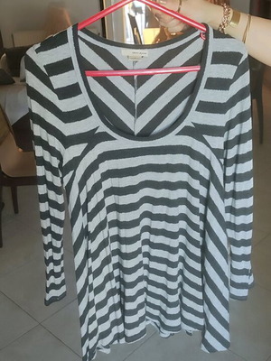 DKNY women's blouse like new, black and gray, size S