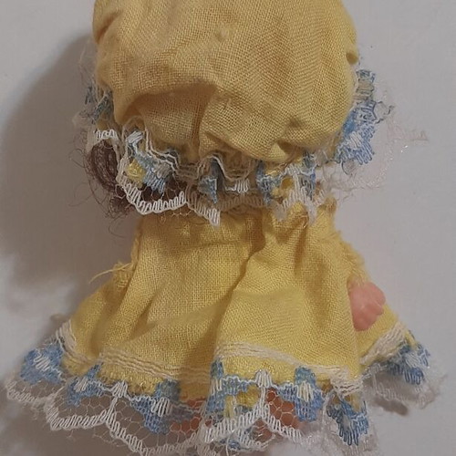 Vintage '80s Hong Kong Doll like new, small size