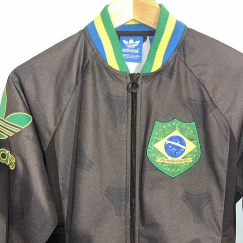 Adidas jacket used, size small, authentic