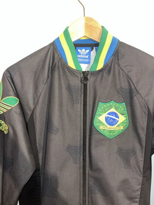 Adidas jacket used, size small, authentic