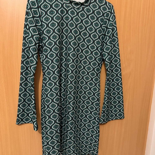 Trendyol midi dress like new with geometric pattern and long sleeves