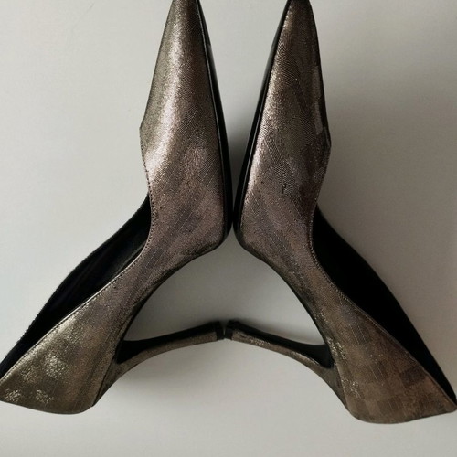 Fratelli Rossetti pumps used, size 38.5, metallic gold