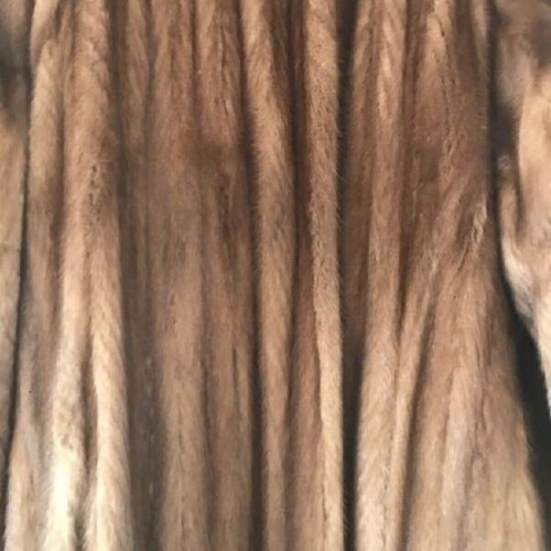 Women's fur coat like new, one-piece natural fur