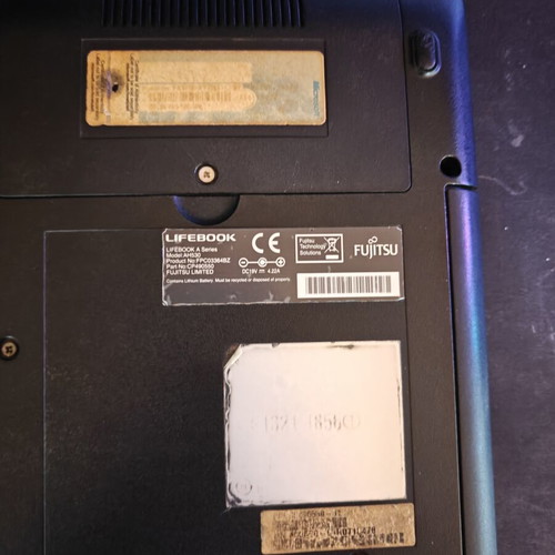 Fujitsu Lifebook AH530 laptop used without charger