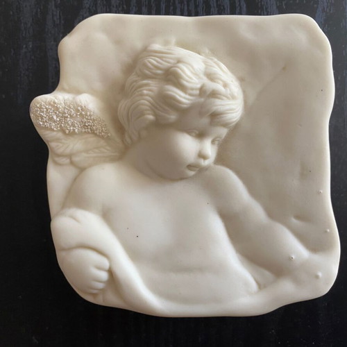 Porcelain box with angel relief new