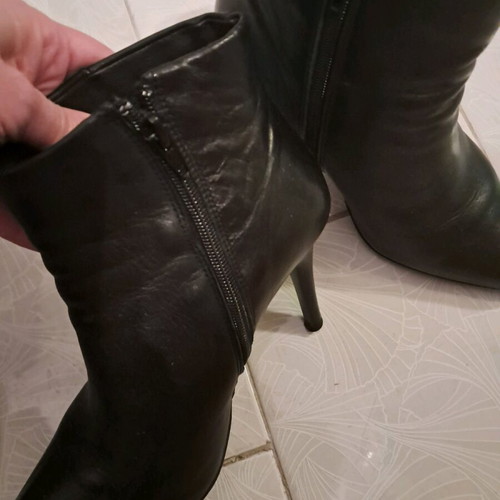 Tsouderos leather ankle boots like new, size 39, 10 cm heel