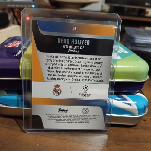 Dean Huijsen Topps Chrome 2026 Green Refractor card like new, Real Madrid