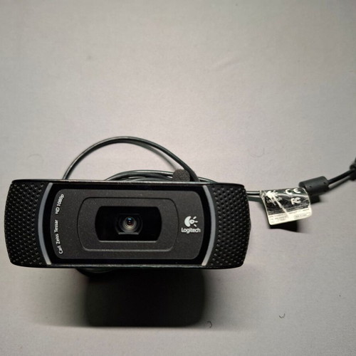 Logitech Full HD Pro Webcam C910 1080p used for PC with CD