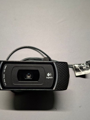 Logitech Full HD Pro Webcam C910 1080p used for PC with CD