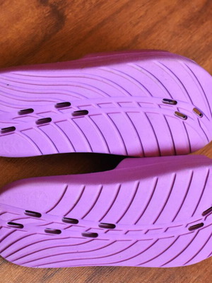 παντόφλες (slipers) speedo για πισίνα, θάλασσα και το σπίτι