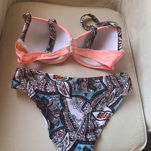 Bikini swimsuit, size M, with cups for perfect fit
