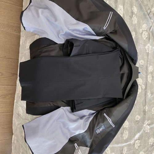 Men's suit like new, size 52, black and blue