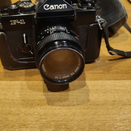 Canon F-1 vintage camera like new with flash and lens