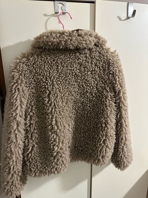 Zara teddy fur like new, size M, beige