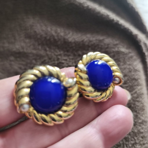 Earrings gold with blue stone new condition