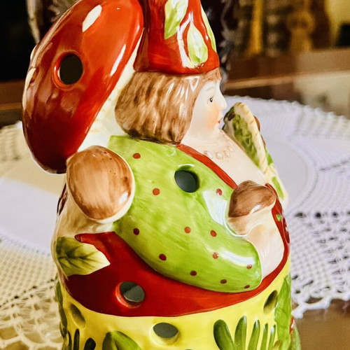 Villeroy and Boch Forest Decolights Mushroom Lady porcelain like new