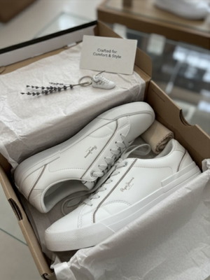 Pepe Jeans sneakers athletic shoes size 38 like new black and white