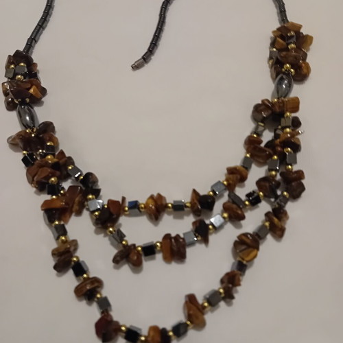 Necklace with tiger's eye and hematite like new