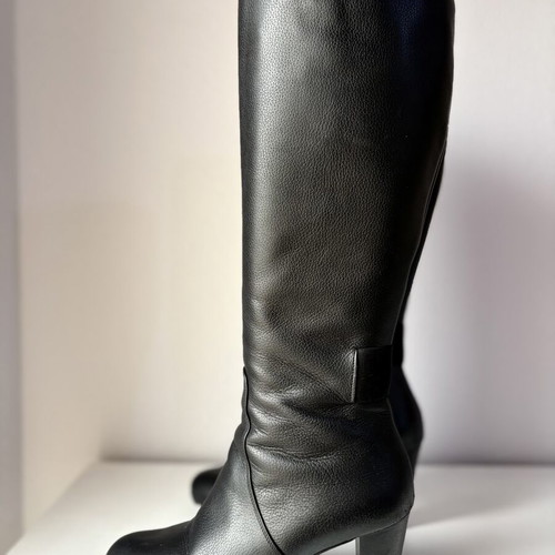 Lorenzo Mari black leather knee-high boots like new, size 41