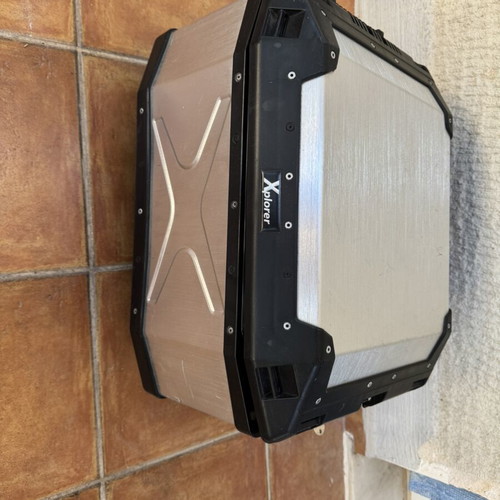 Xplorer Motorcycle Topcase used with key