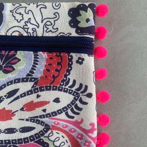 Pretty Me pink and navy paisley pouch makeup bag like new