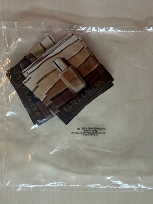 Estée Lauder Double Wear Foundation 3N1 καινούργιο, 36 δείγματα σύνολο 36ml