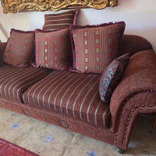 Set of two sofas 2-seater and 3-seater, burgundy color, like new