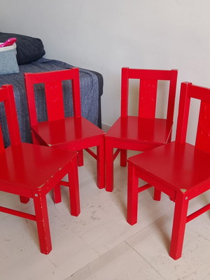 Παιδικές καρέκλες IKEA KRITTER μεταχειρισμένες, σετ 4, κόκκινο ξύλο