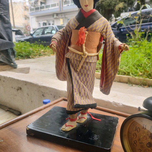 Japanese antiques like new with geisha doll and decorative table clock