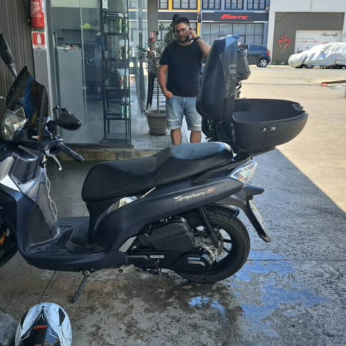 Sym 200 scooter used, 2024 model with alarm and new tires