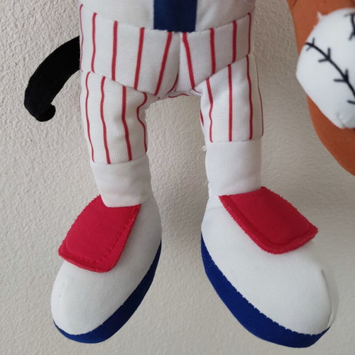 Mickey Mouse Run Baseball plush doll like new, 27cm, 1990s