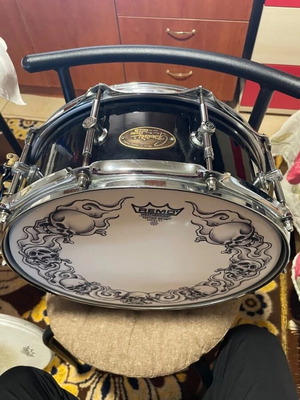 Gabriel Snare 14x5.5 Like New with 10 Lugs and New Skins