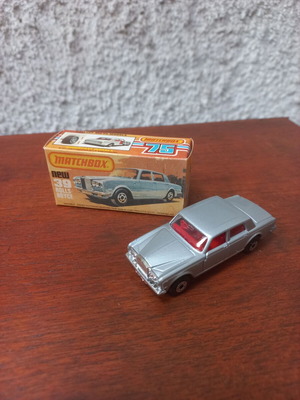 Matchbox Lesney No. 39 Rolls Royce toy car like new, silver