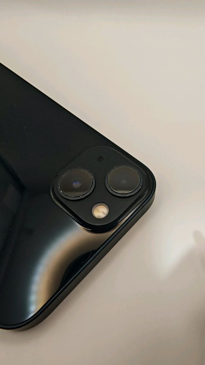 iPhone 13 black used 128GB with… - € 230,00 - Vendora.cy