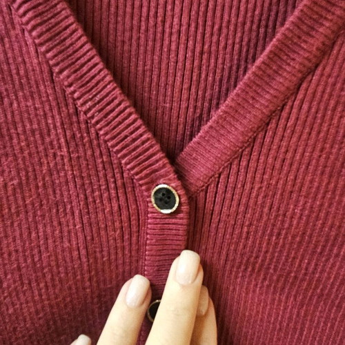 Lynne cardigan like new, size small, burgundy