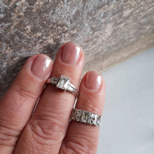 Silver rings used with transparent stones, set of 2