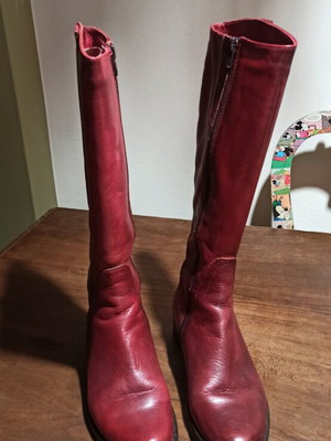 Manas leather burgundy boots like new, size 36