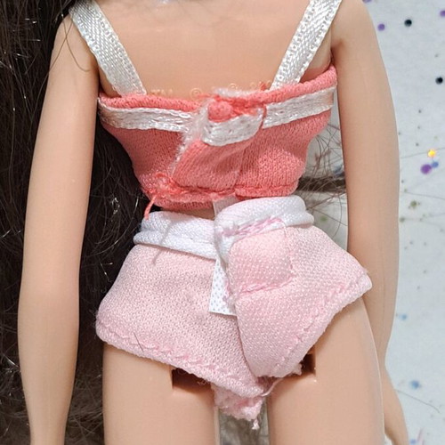 Bratz Salon'n' Spa Dana doll used, incomplete with flaws