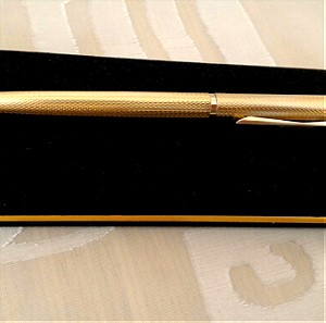 Στυλό Ballpoint Romus 24 kt. gold plated με σφραγίδα. Μήκος 13,3 εκατοστά. Πάχος στυλό 9 χιλιοστά.