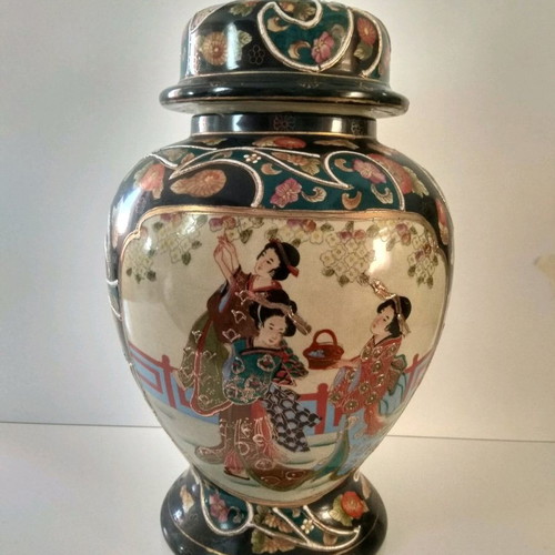 Set of 3 Royal Satsuma decorative porcelain vases used